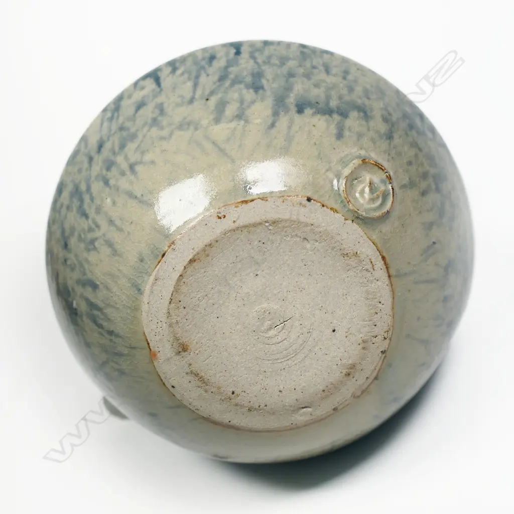 Doreen Blumhardt teapot dappled blue glaze. Bamboo handle. Impressed mark. Image 1++