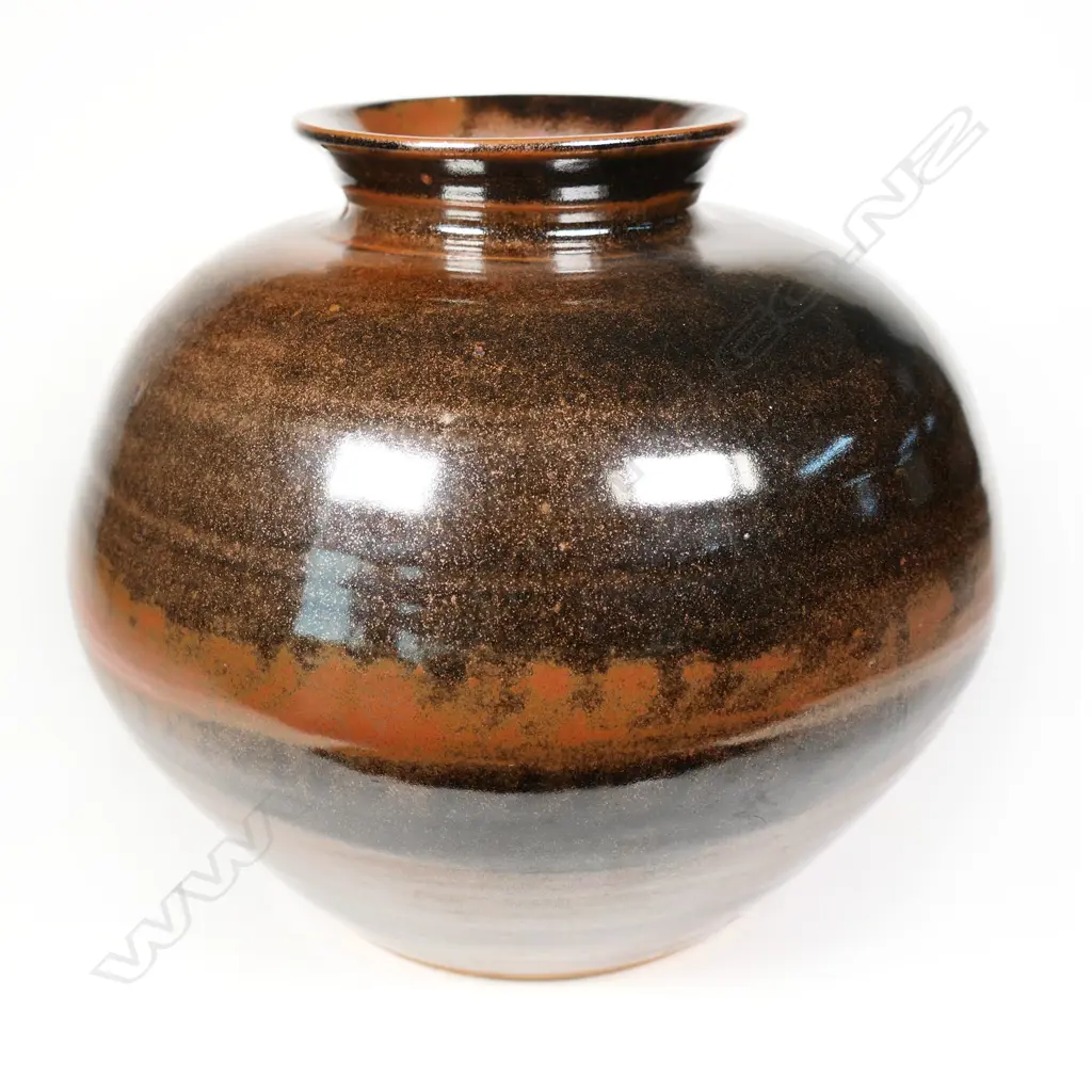 Mary Campbell Tenmoku Glazed Floor Pot. H.240mm Image 1++