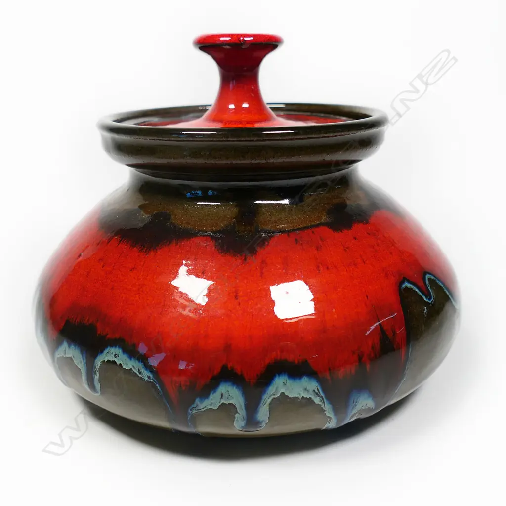 Ron Clark (Coromandel) Lidded Vessel. Distinctive rich red glaze. H.140 x 180mm Image 1++
