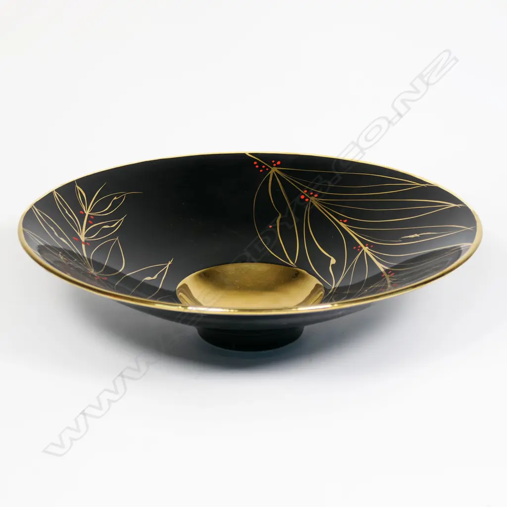 Peter Collis Lg Footed Dish. Bk w gold highlights. Signed & dated '99. Dia.420mm Image 1++