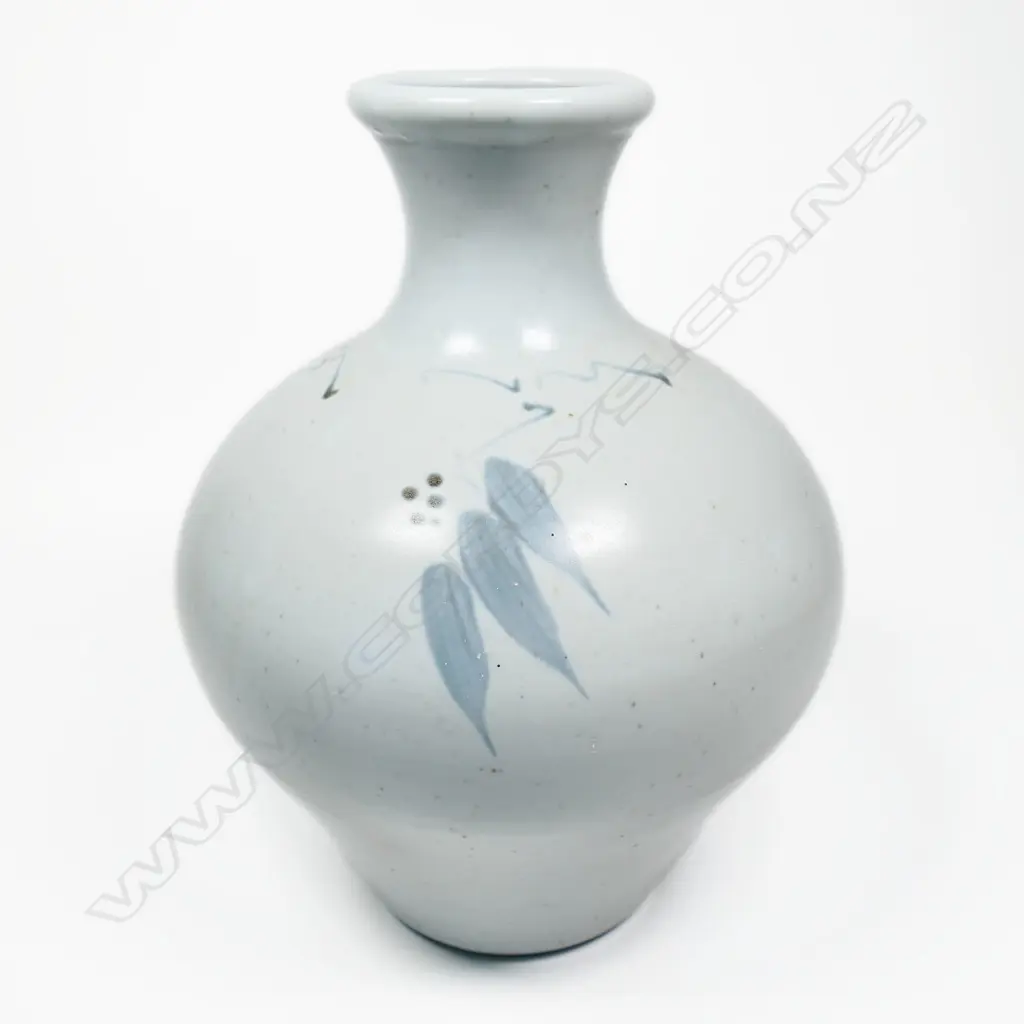 Peter Collis Ovoid Vase. Pale ground w fine leaf motif. H.290mm Image 1++