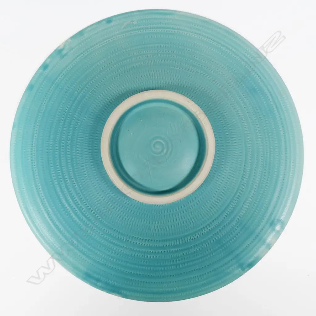 Keum Sun Lee/ Sang Sool Shim Lg Footed Dish. Celadon ground w incised koru detail. Dia.420mm Image 1++