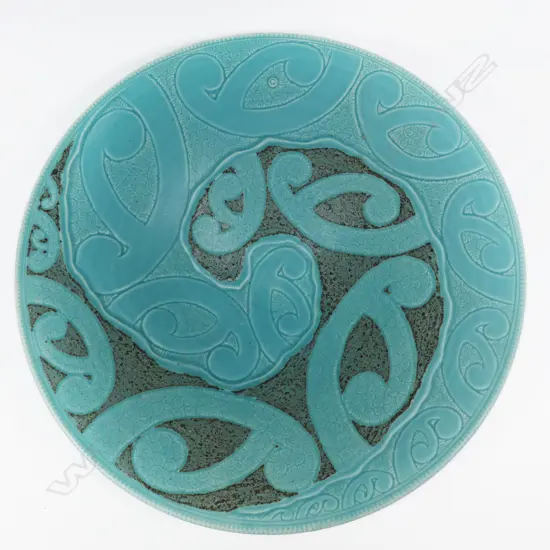 Keum Sun Lee/ Sang Sool Shim Lg Footed Dish. Celadon ground w incised koru detail. Dia.420mm