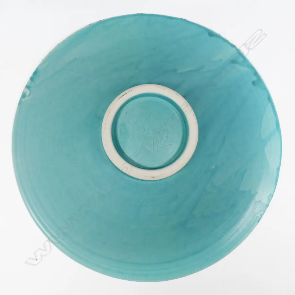Keum Sun Lee/ Sang Sool Shim Lg Footed Deep Dish. Celadon glaze w incised koru & floral design. Dia.400mm H.90mm Image 1++