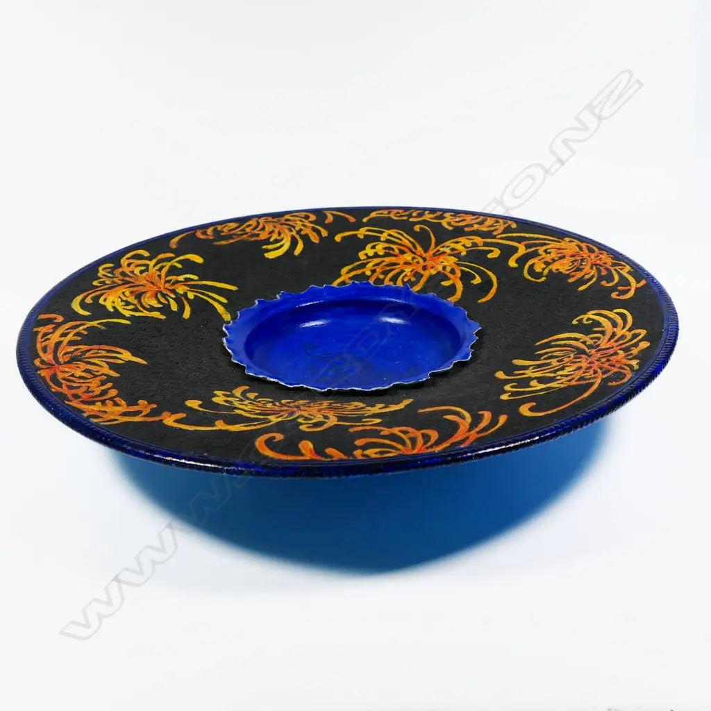 Keum Sun Lee/ Sang Sool Shim Footed Dish. Painted orange floral detail w central deep blue well. Dia.400mm Image 1++