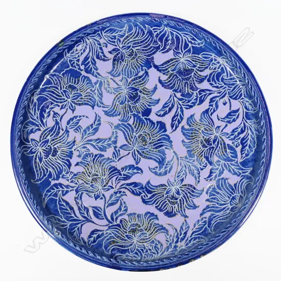 Keum Sun Lee/ Sang Sool Shim Blue & Lilac Platter. Glazed lilac base w incised blue floral design. Dia.380mm