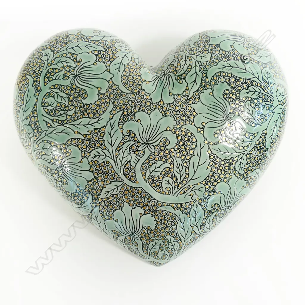 Keum Sun Lee/ Sang Sool Shim Hanging Heart. Porcelain, celadon glaze incised design gold hi-lights. 300 x 300mm Image 1++