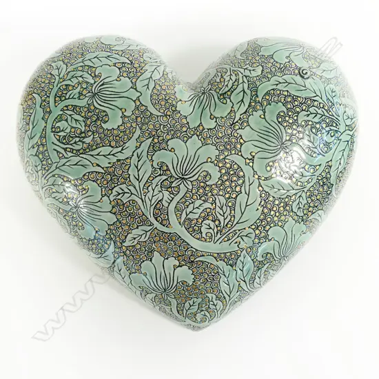 Keum Sun Lee/ Sang Sool Shim Hanging Heart. Porcelain, celadon glaze incised design gold hi-lights. 300 x 300mm