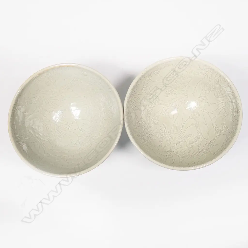 Keum Sun Lee/ Sang Sool Shim Pr Porcelain Celadon Glazed Footed Bowls. Incised floral & spiral design. H.120mm Dia.180mm Image 1++