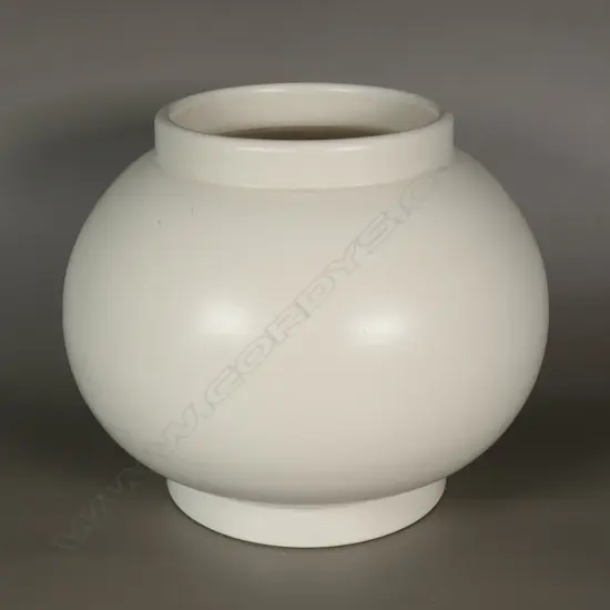 Crown Lynn cream hand potted vase of ovoid shape,