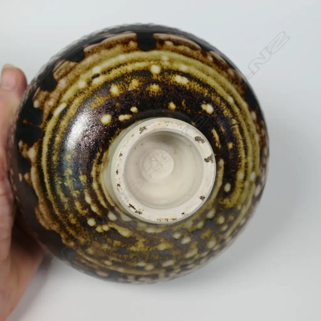 Mirek Smisek (1925-2013) salt glazed bowl, Image 1++