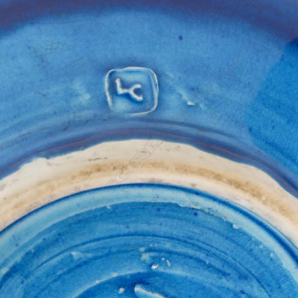 Len Castle (1924-2011) vibrant alkaline blue bowl with internal scalloped design, Image 1++