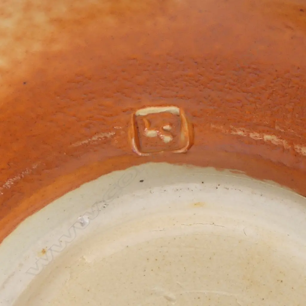 Len Castle fine small and shallow profile dish, Image 1++