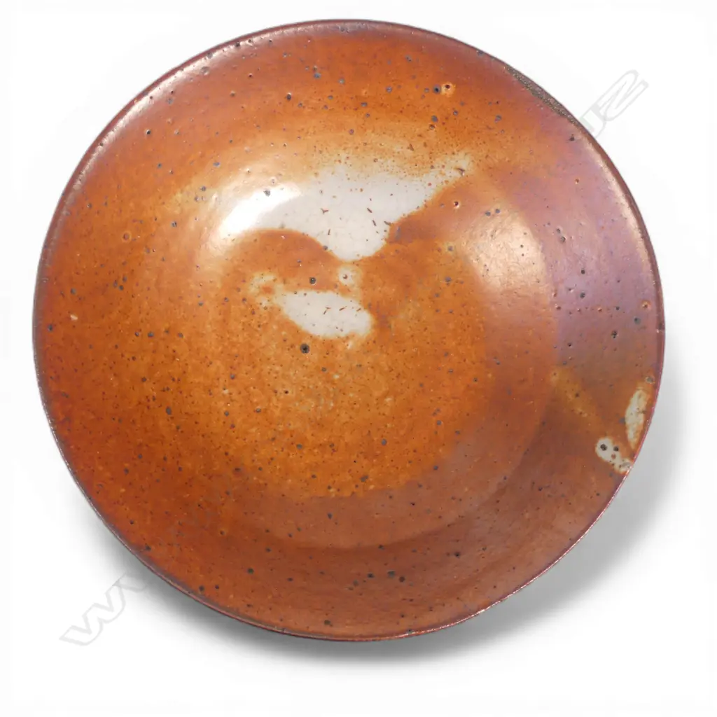 Len Castle finely thrown Shino glazed bowl, Image 1++