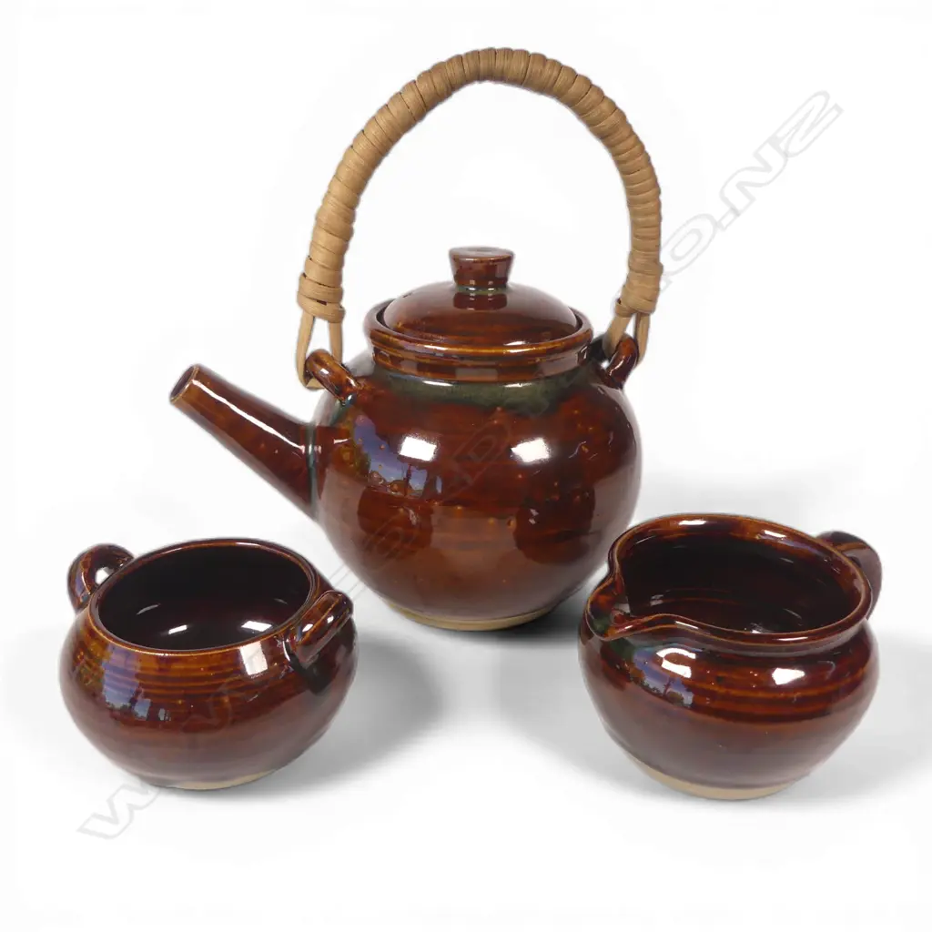 Olive Jones (1893-1982) early Rockingham-glazed tea set, Image 1++