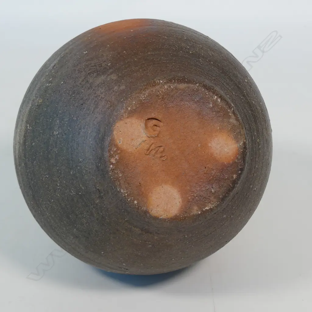 Estelle Martin anagama fired vase, Image 1++