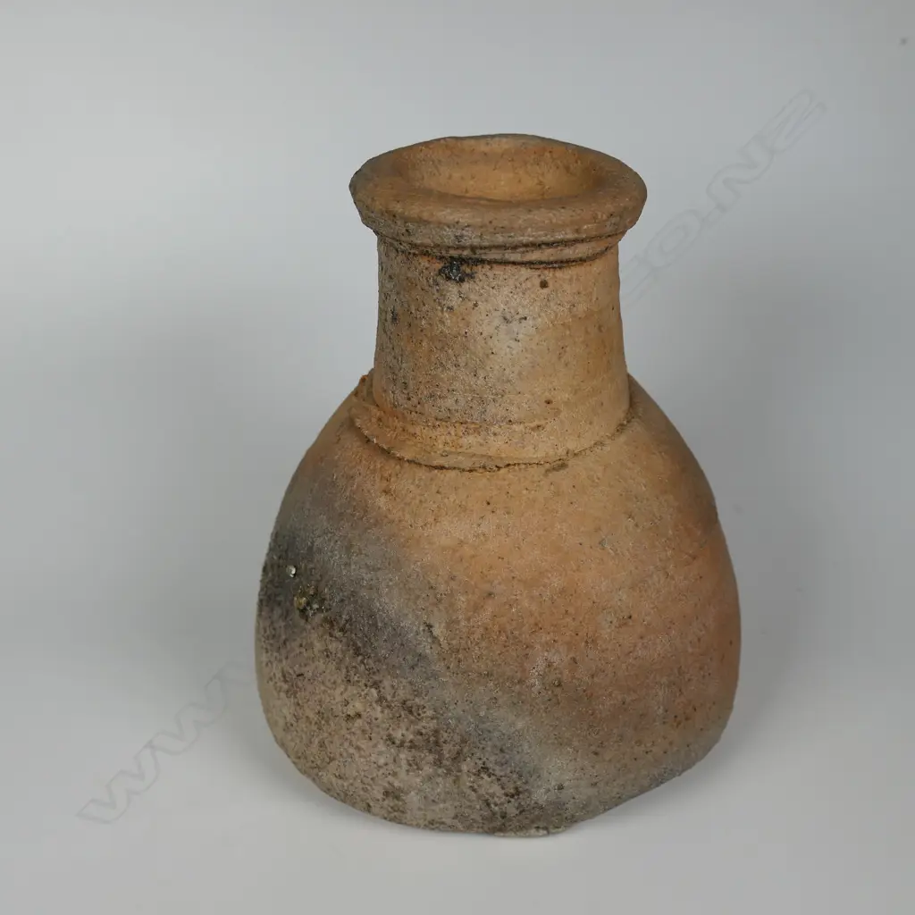 Chester Nealie spherical anagama fired vase, Image 1++