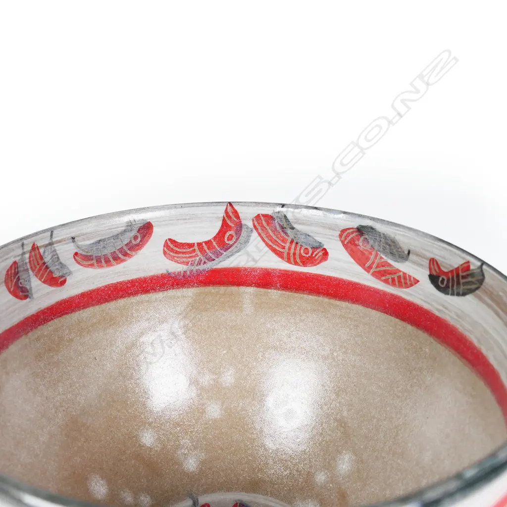 Anneke Borren fish decorated bowl, Image 1++