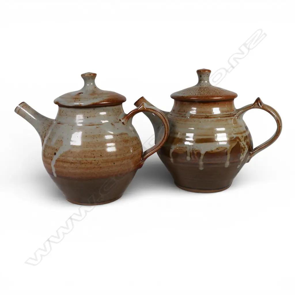 Peter Stichbury two Shino and tenmoku glazed teapots, Image 1++