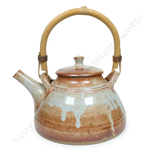 Peter Stichbury shino glazed teapot,