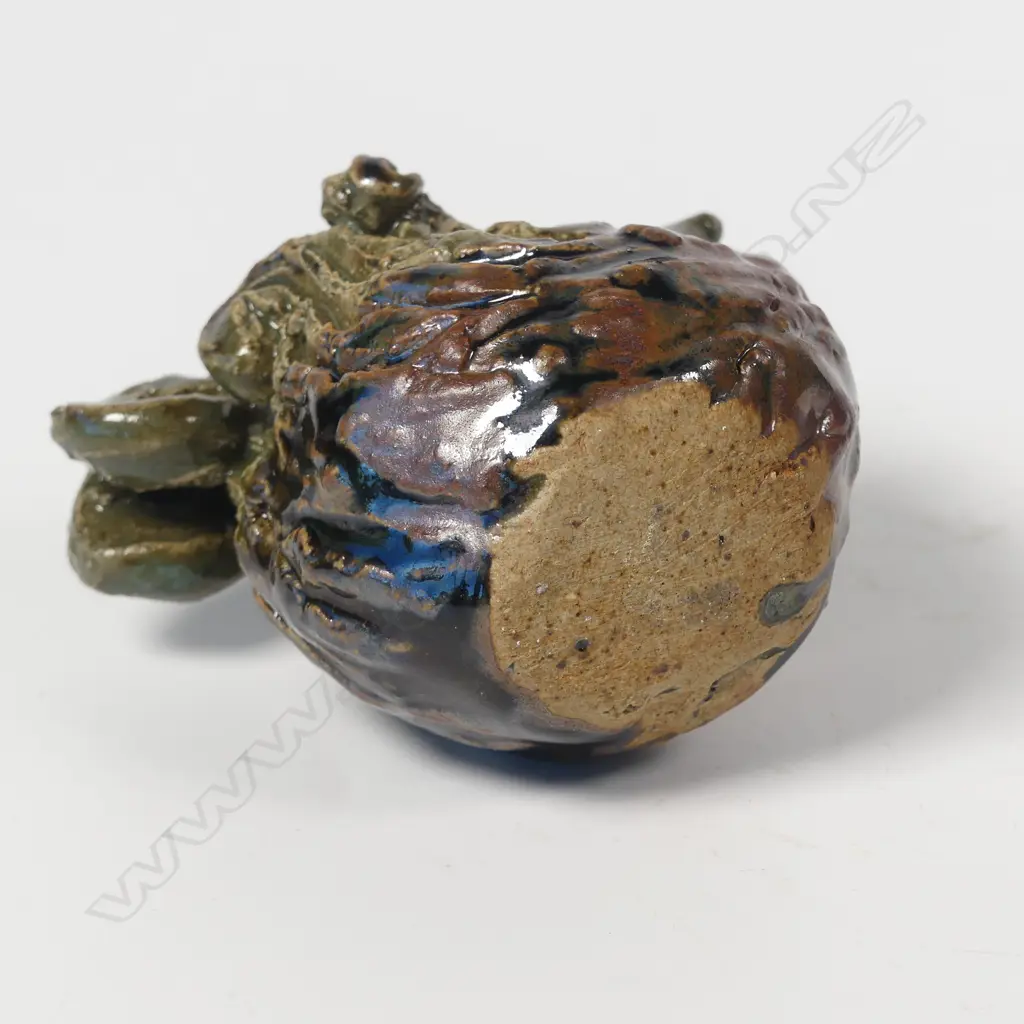 Rosemary Brittain pottery bird with florid feathers, Image 1++