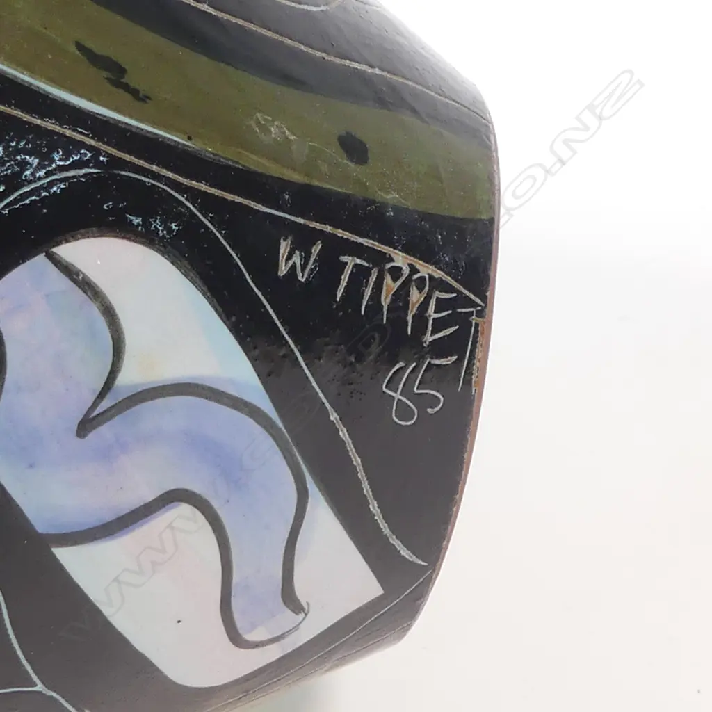 Warren Tippet ovoid vase, Image 1++