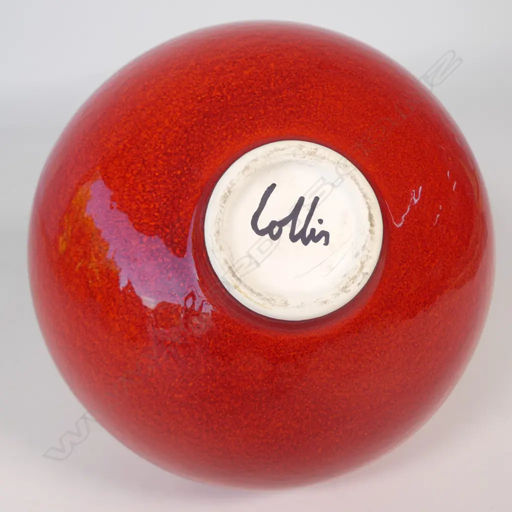 Peter Collis vibrant red ovoid vase with elongated neck, Image 1++