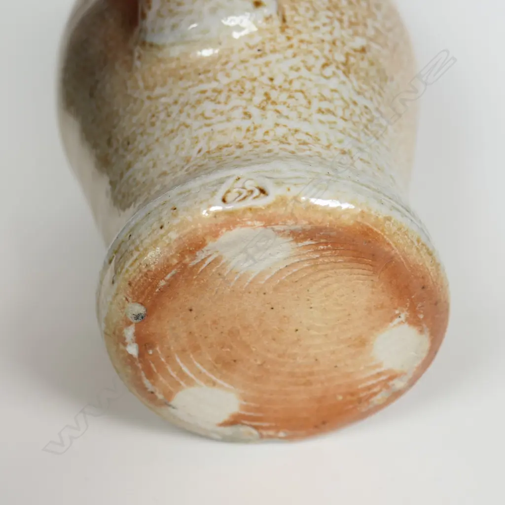 Duncan Shearer wood fired jug, Image 1++