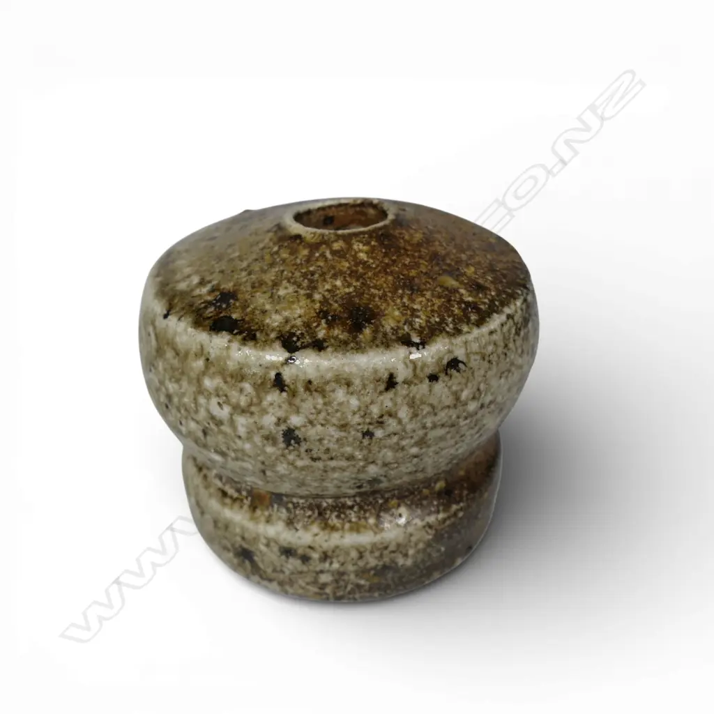 John Madden squat vase, Image 1++