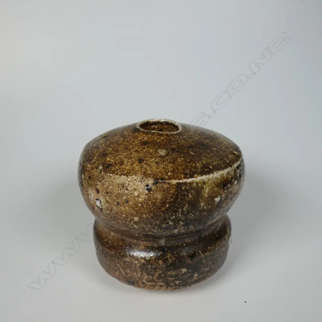 John Madden squat vase, Image 1++