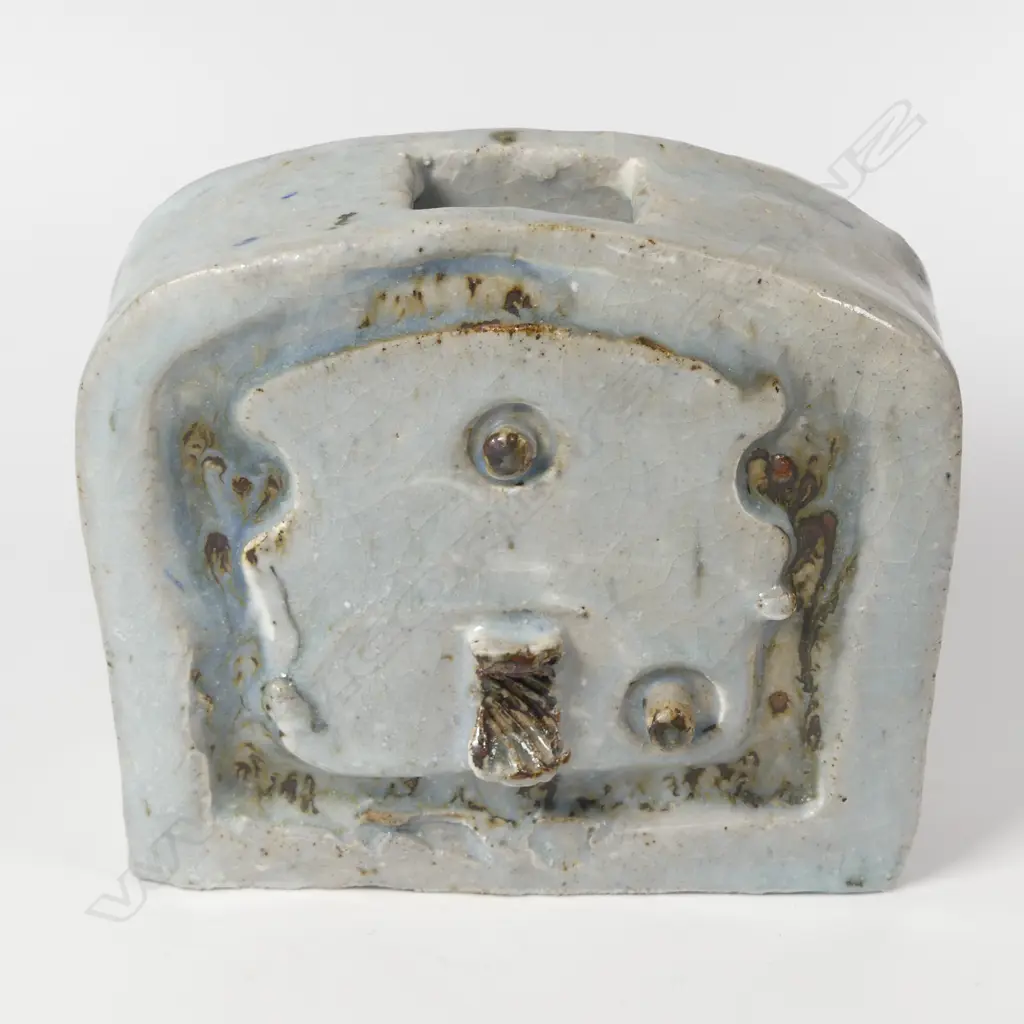 John Papas Lock vase, Image 1++