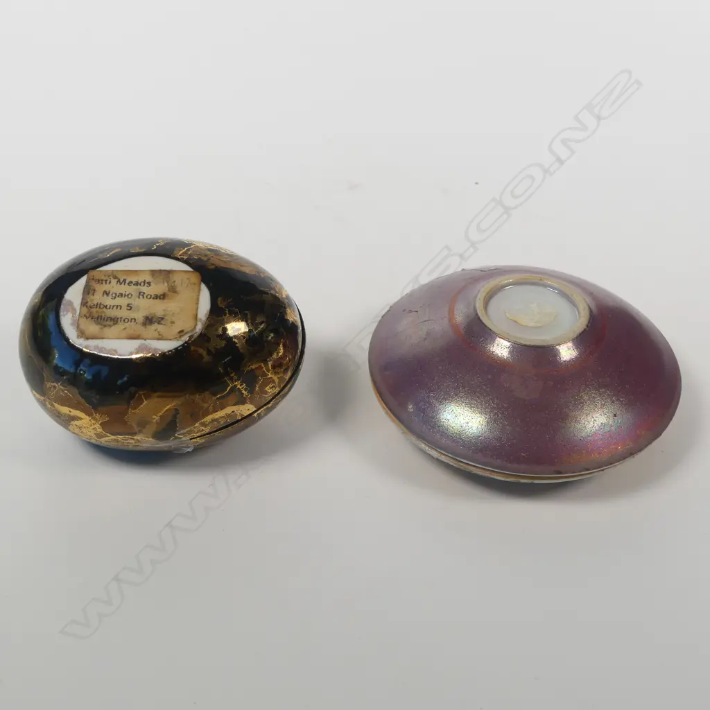 Two porcelain trinket boxes, Image 1++