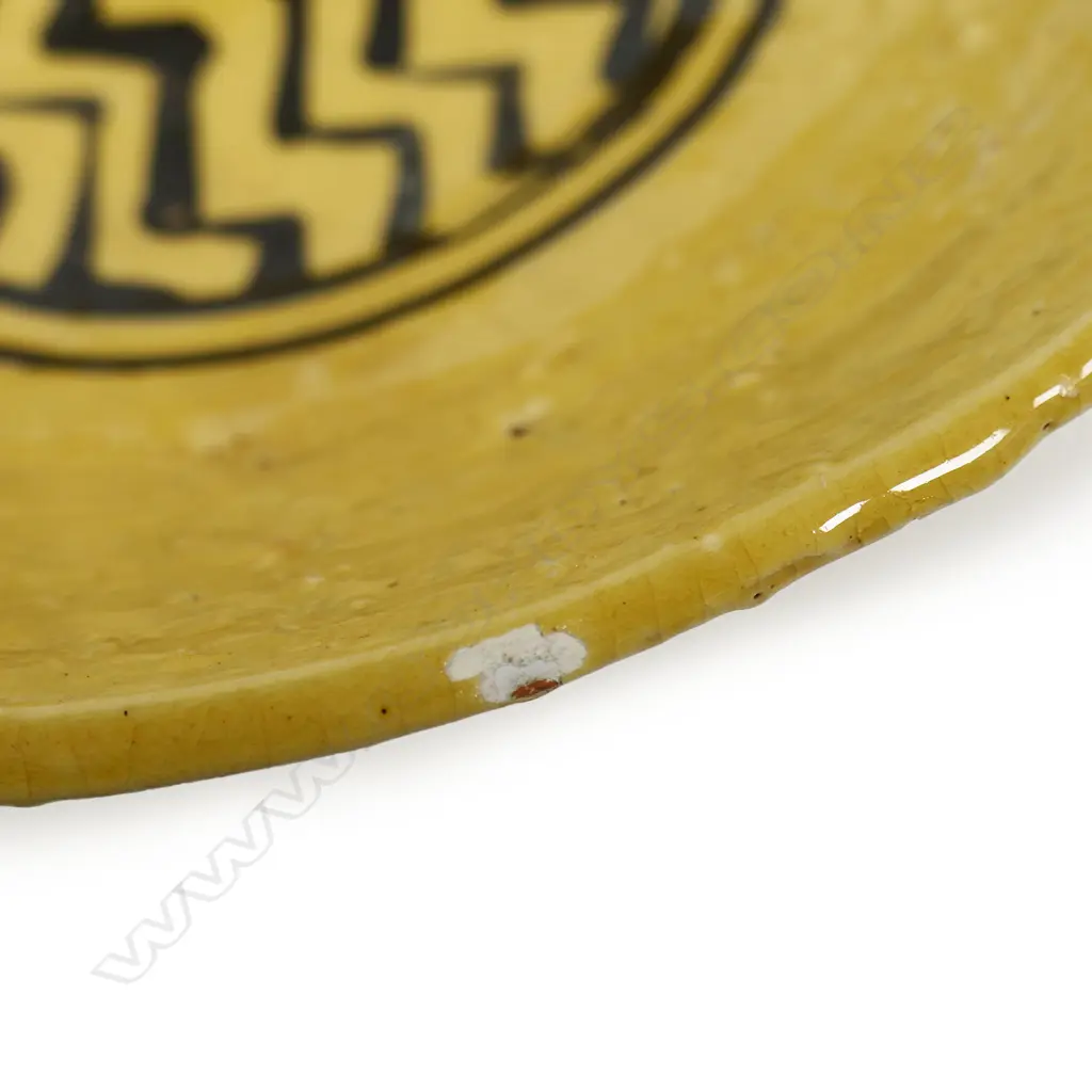 Richard Parker, stoneware dish, Image 1++