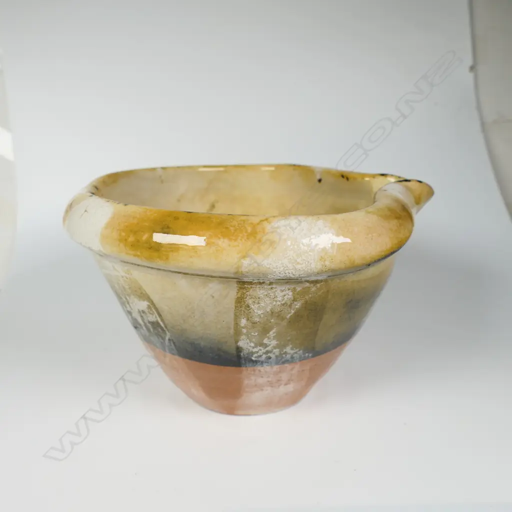 Steve Fullmer pouring bowl, Image 1++