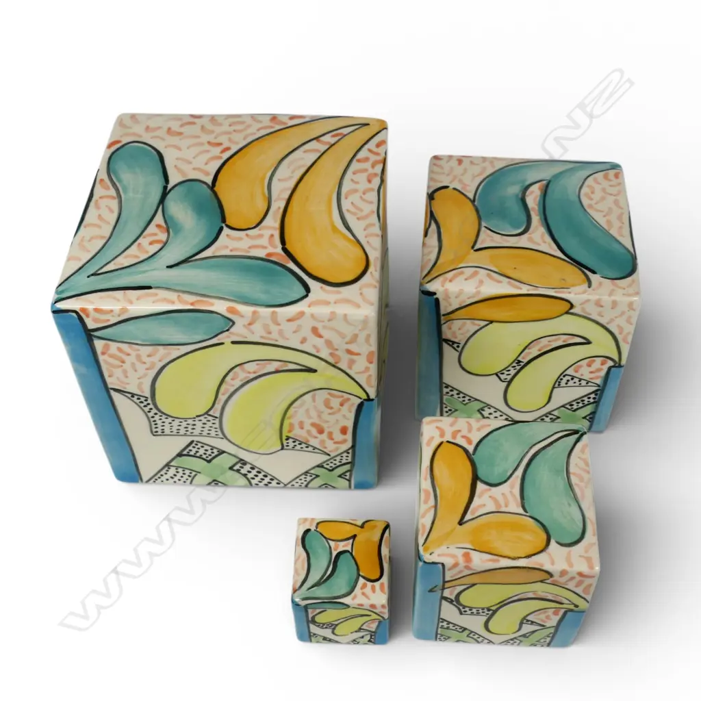 Four Jeannie Van der Putten graduated cubes, Image 1++