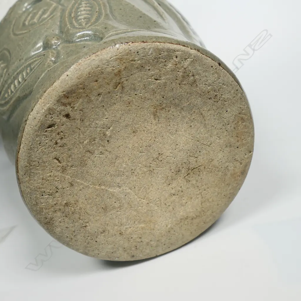 New Zealand studio pottery tiki vase signed A. Tamate, Image 1++