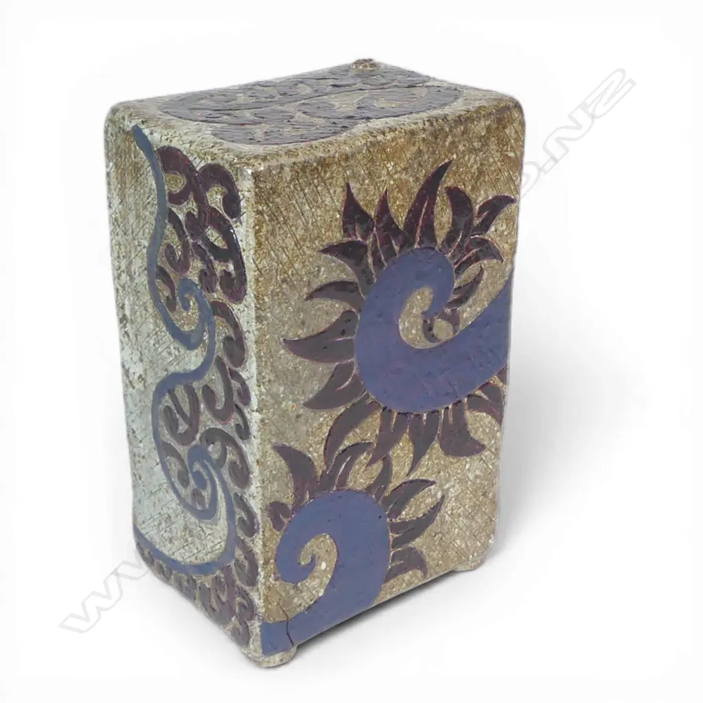 Lee Keum Sun block sculpture, Image 1++