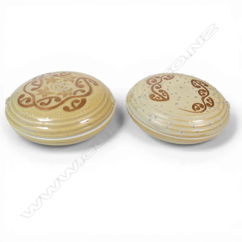 Two Lee Keum Sun trinket boxes, Image 1++