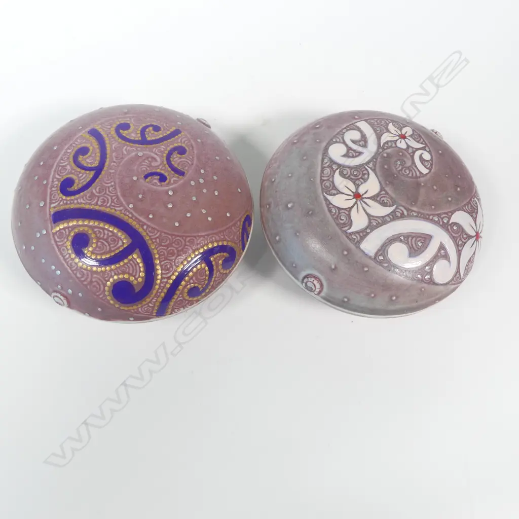 Two Lee Keum Sun trinket boxes, Image 1++