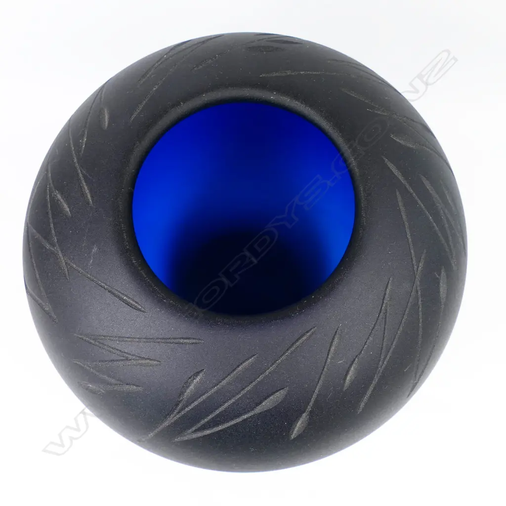 Garry Nash (ONZM) darkened cobalt blue ovoid vase, Image 1++