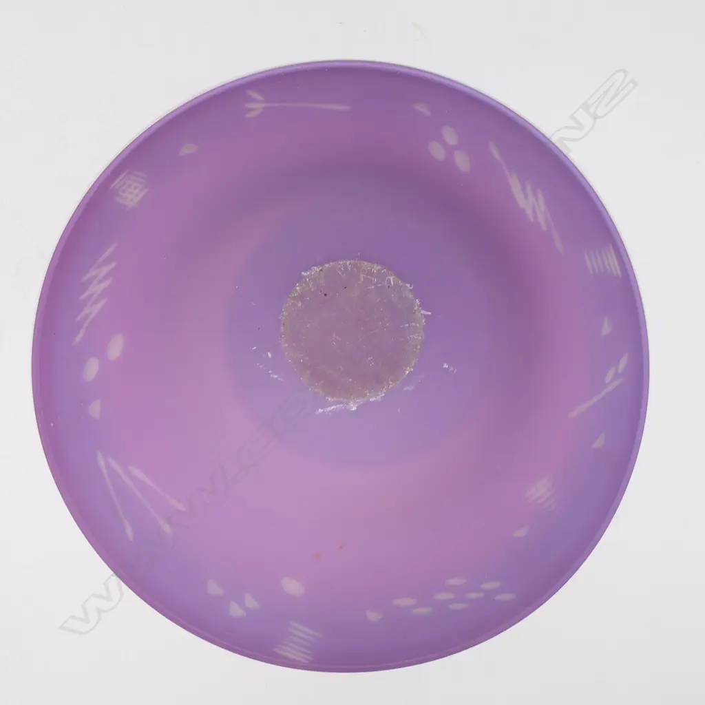 Garry Nash (ONZM) large early glass bowl in graduating pink and lilac tones, Image 1++
