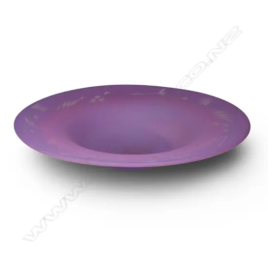 Garry Nash (ONZM) large early glass bowl in graduating pink and lilac tones,