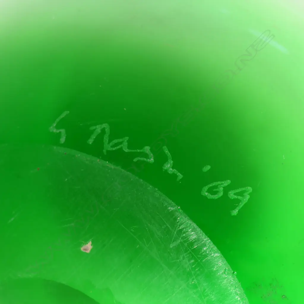 Garry Nash (ONZM) early large glass bowl, Image 1++