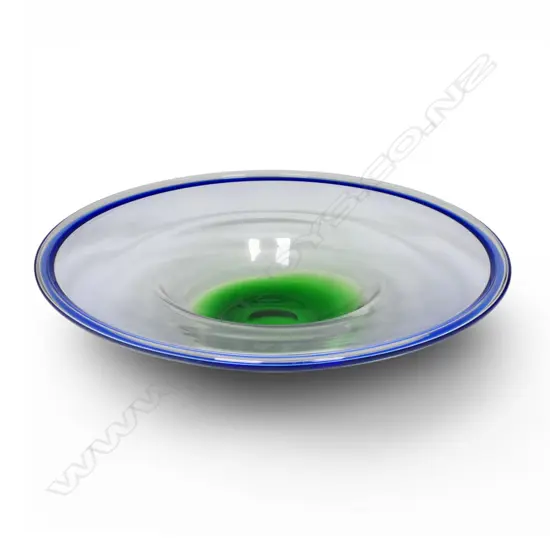 Garry Nash (ONZM) early large glass bowl,