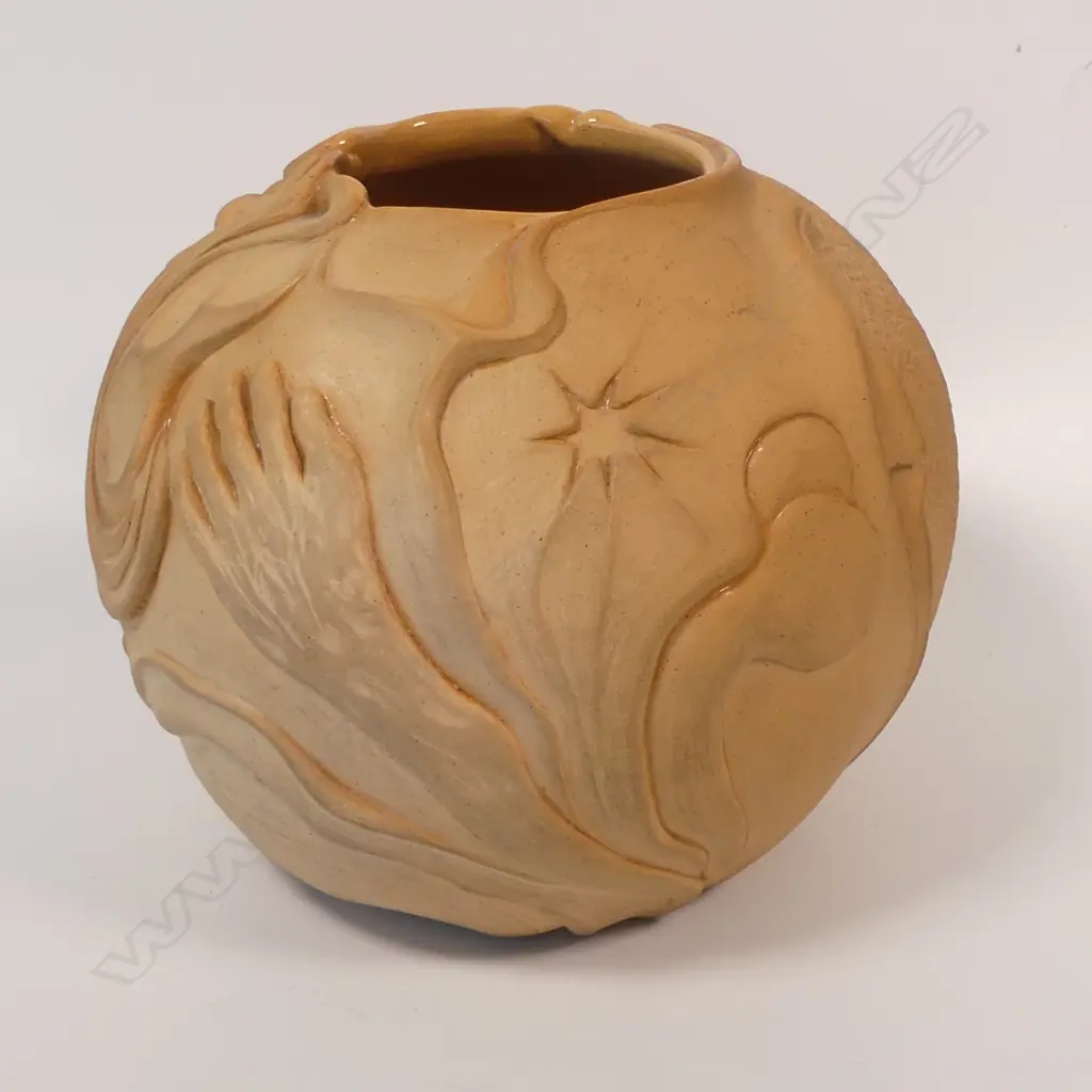 Garry Nash unique earthenware spherical vase, Image 1++