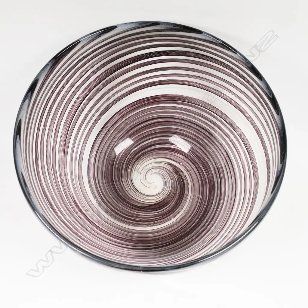 Stephen Bradbourne art glass bowl, Image 1++