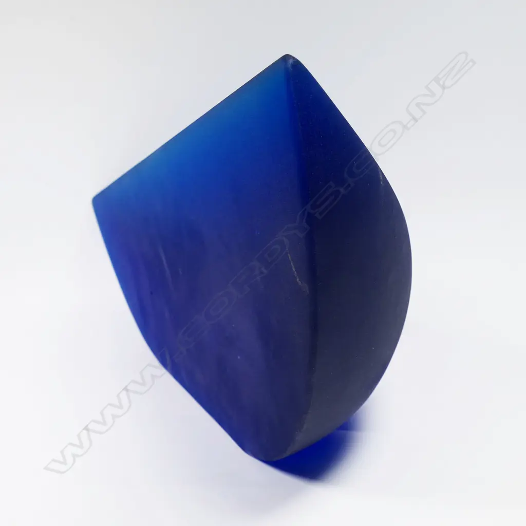 David Murray cast glass segment sculpture, Image 1++