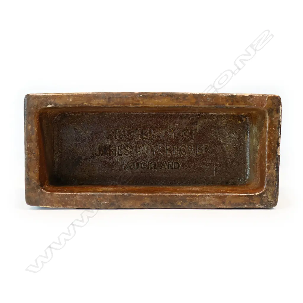 A rare New Zealand early 20thC James Royce & Co. Ltd. Auckland promotional dog's water bowl, Image 1++