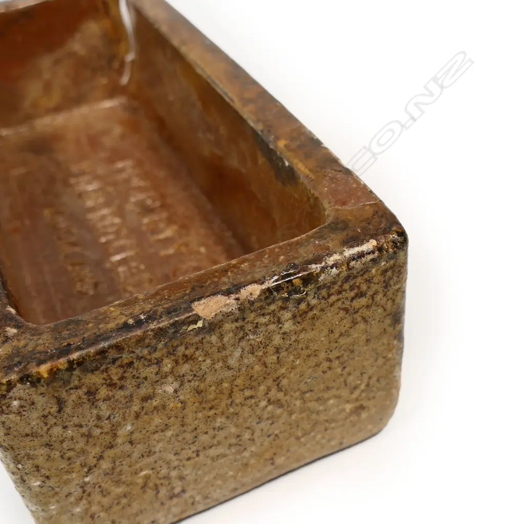 A rare New Zealand early 20thC James Royce & Co. Ltd. Auckland promotional dog's water bowl, Image 1++
