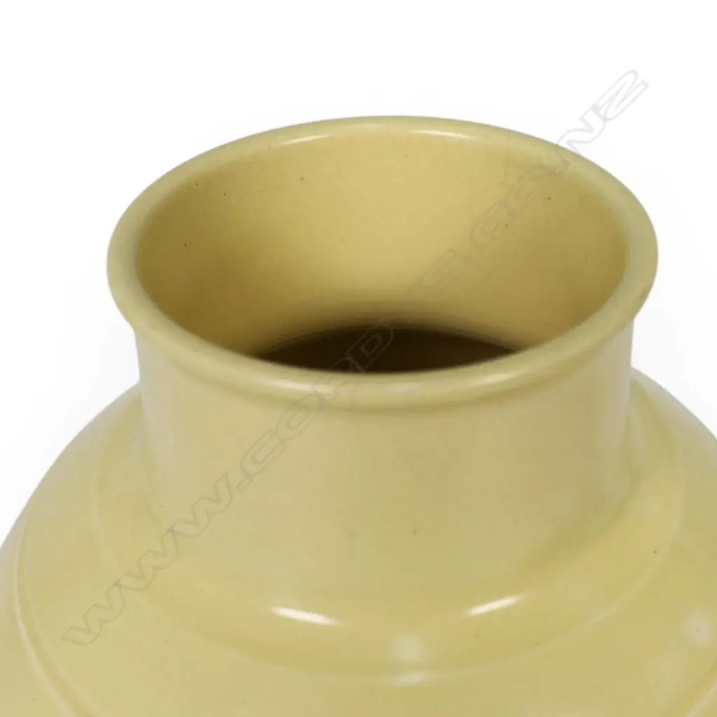 Keith Murray for Wedgwood ceramic 'bomb' vase, Image 1++
